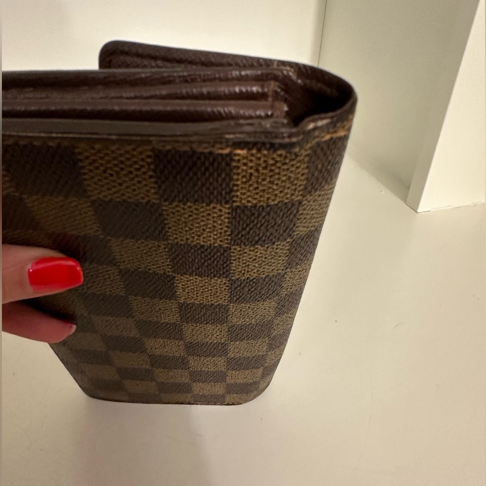 Louis Vuitton Damier Ebene Sarah Long Wallet - Picture 15 of 15